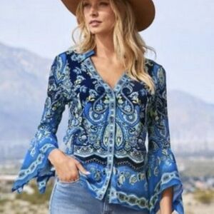 Boston Proper Colorful Paisley Print Bell Slee ve Top Blouse Sz XS V Neck